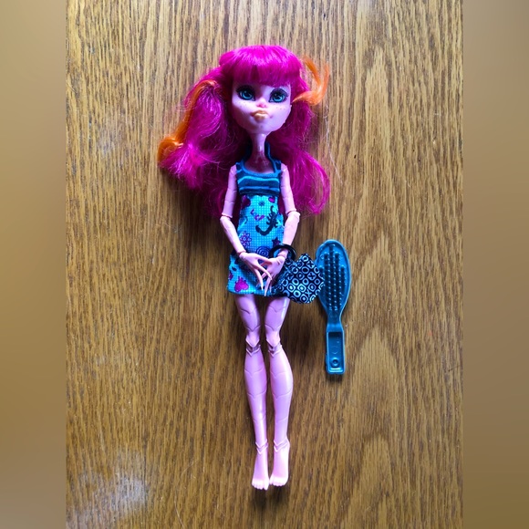 Monster High Geek Shriek Gigi Grant Doll - Picture 1 of 3